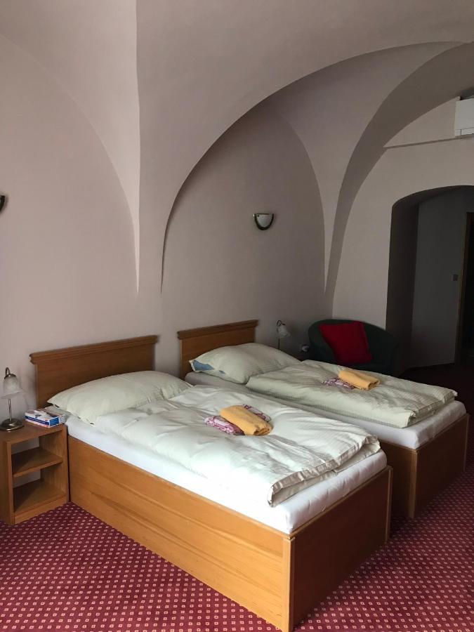 Hotel U Zlateho Andela Pardubice Exterior foto
